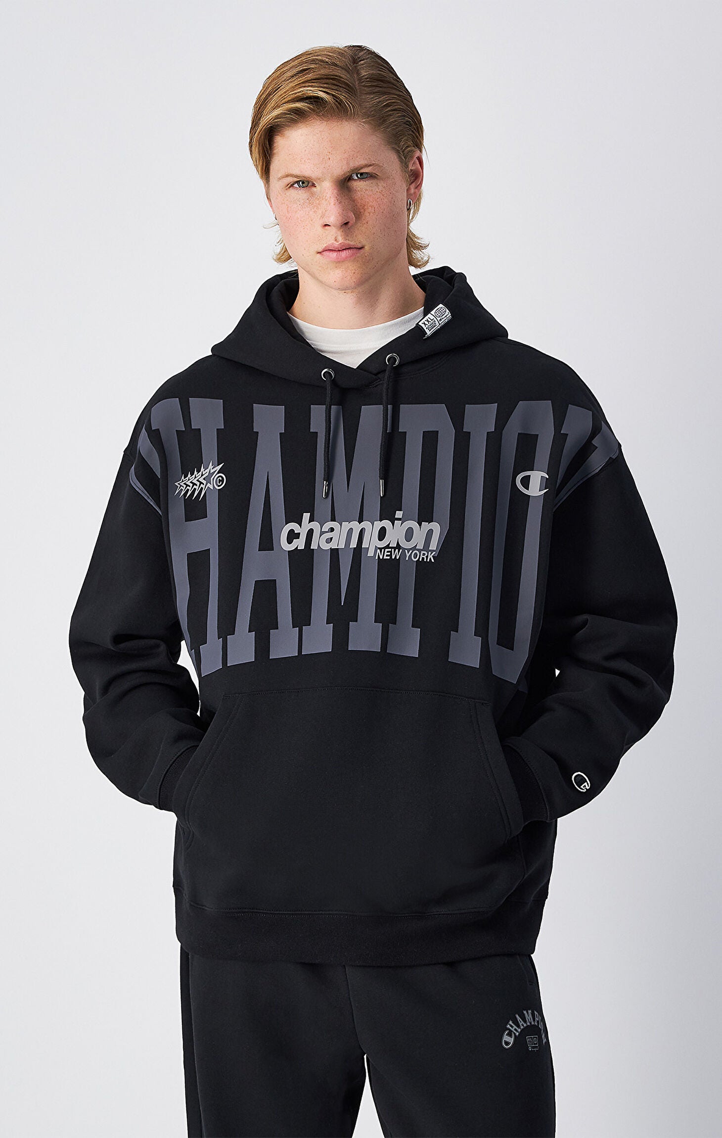 CHAMPION-HOODED SWEATSHIRT Men