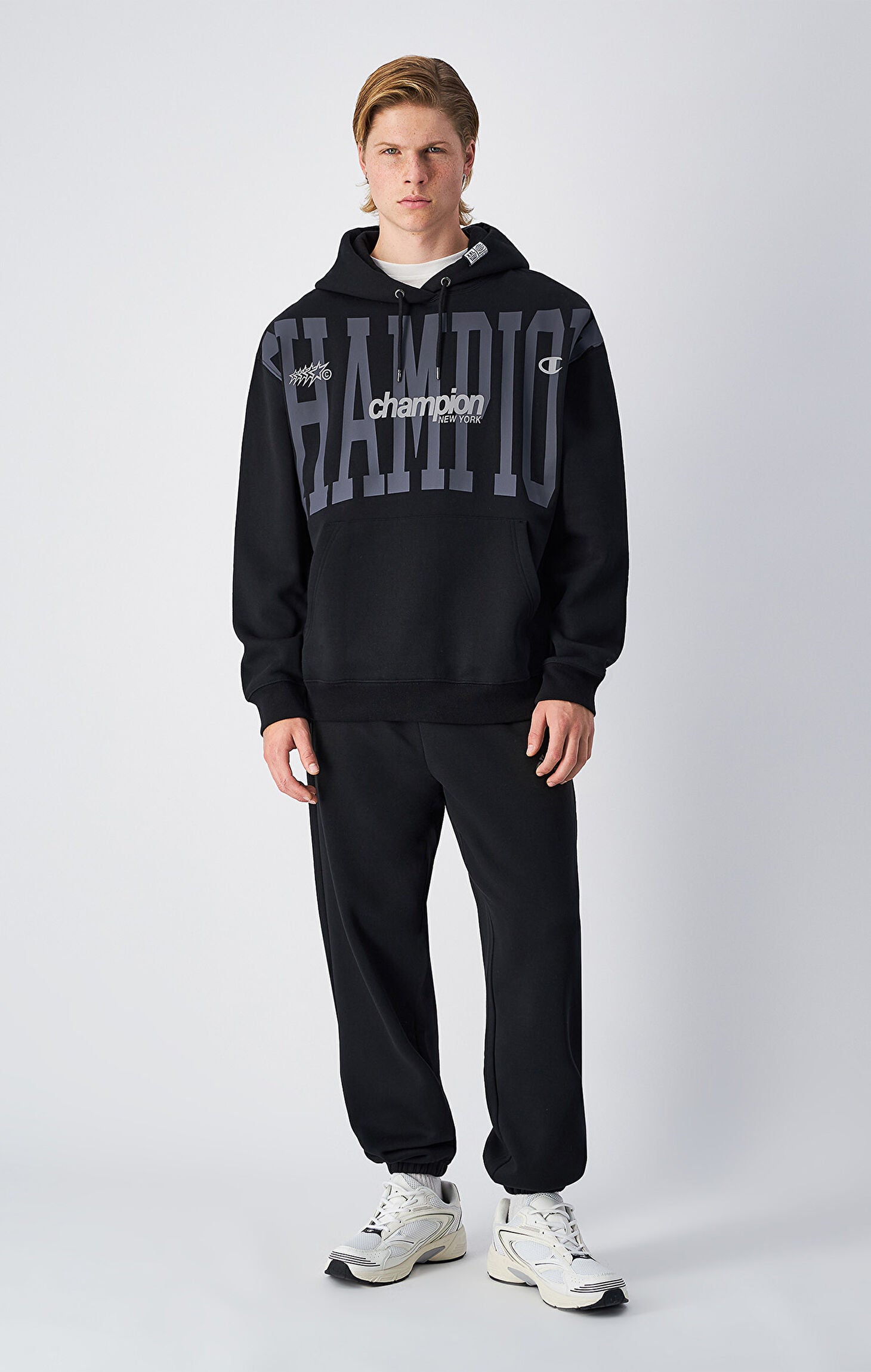 CHAMPION-HOODED SWEATSHIRT Men