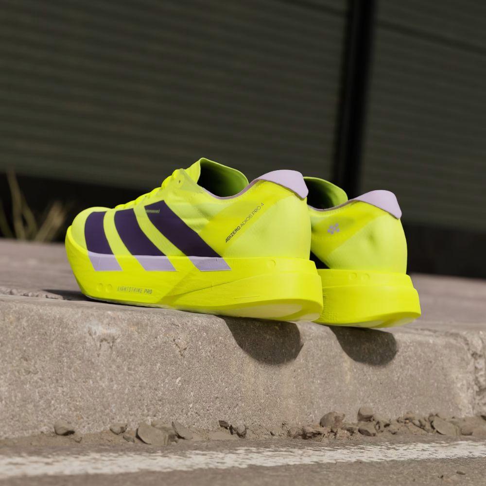 ADIDAS ADIZERO ADIOS PRO 4 M รองเท้าวิ่งถนนผู้ชาย - Rev Online