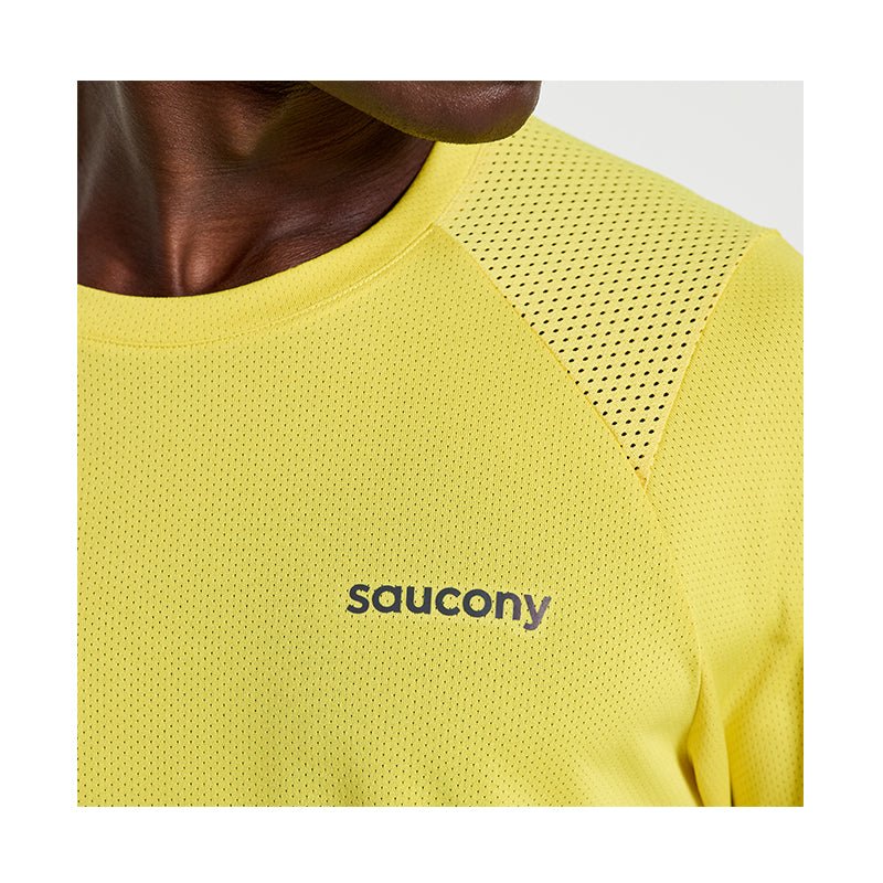 SAUCONY - ELEVATE SHORT SLEEVE Men - Rev Online
