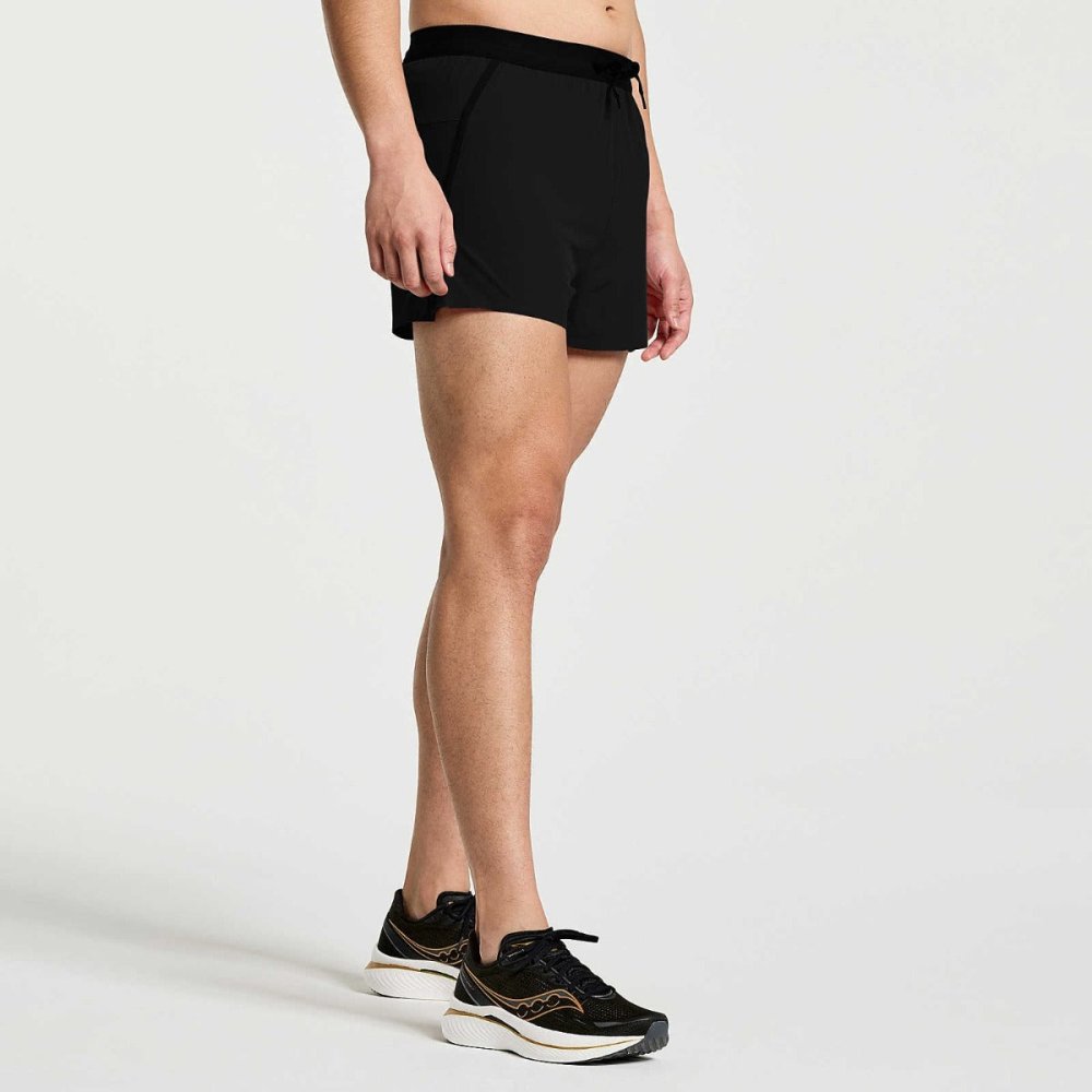 SAUCONY - OUTPACE 3INCH SHORT Men - Rev Online